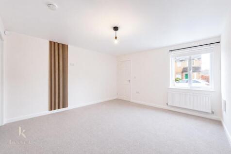 Palmerston Way, Rochdale photo 4