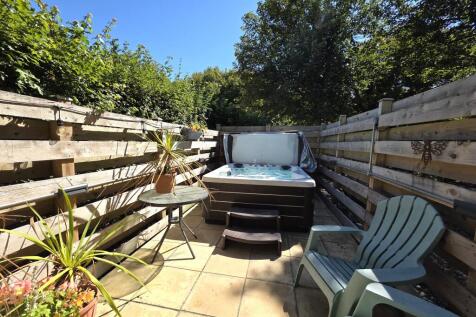 GARDEN 1 