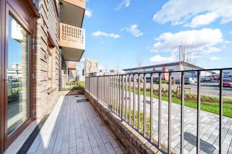 1 bed, 1st floor, Teal, Pelican House in Fresh Wharf photo 2