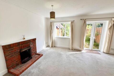 Lewknor Close, Lewknor photo 4