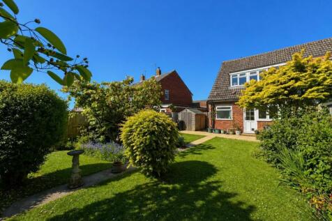 26 Howmead - Garden4.jpeg