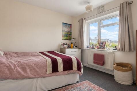 Lansdeer Avenue, BS7 photo 3