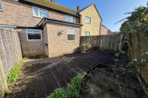Rear Garden 4.jpg