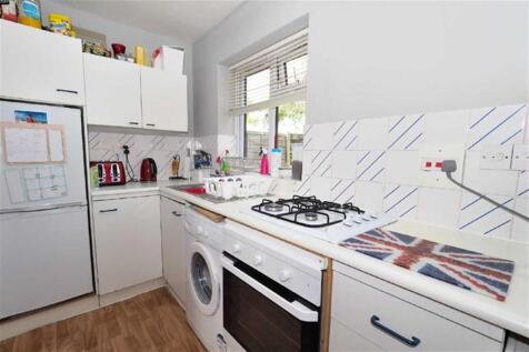 The Windsors, Lower Queens Road, Buckhurst Hill, IG9 photo 4