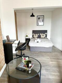 kingsthorpe-road-nn2-6he-1066588