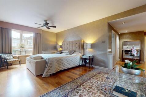 Property for sale in Battersea by Barrain London