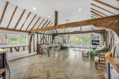 Living Room/Dining Room