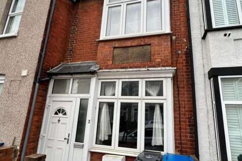 Oakwood Avenue 3 photo 2