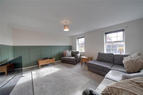 Russet Drive, Red Lodge, Bury St. Edmunds, Suffolk, IP28 photo 3