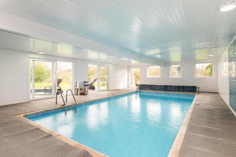 Swimming_Pool.jpg