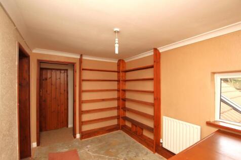 First Floor Landing &amp; Study Area.JPG