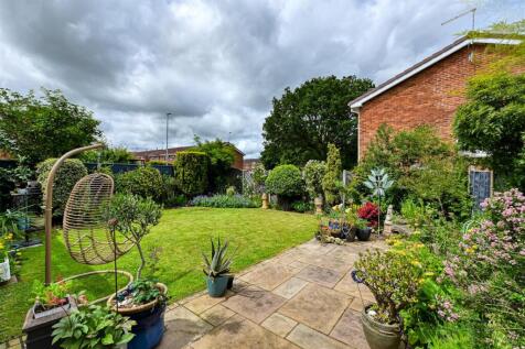 26 Edge Hill Drive-16.jpg