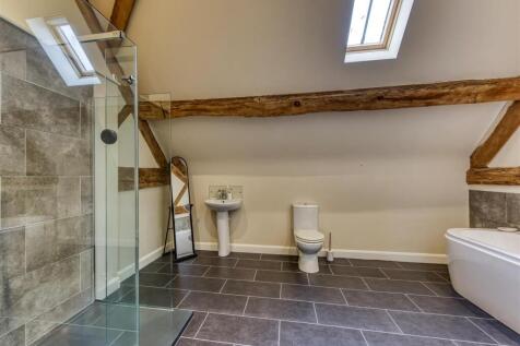 Dog Leg Barn-bathroom1.jpg