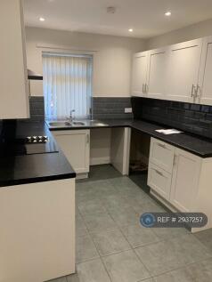 Gomersal, Cleckheaton, BD19 photo 5