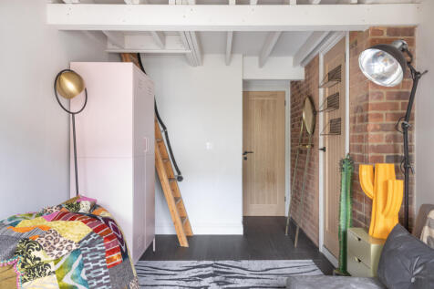 111403 - Denham Way_The Modern House (46).jpg