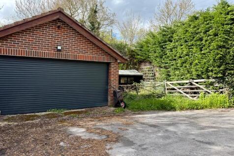 Double Garage 
