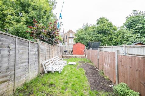 72 Casewick Road-12.jpg