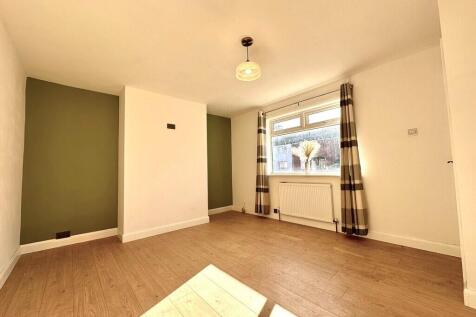 Uplands, Wyken, Coventry photo 4