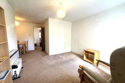 Danestone Close, Swindon, Wiltshire photo 3