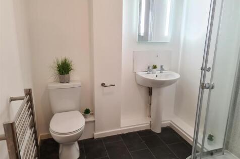 Flat 28 Shower Room 1.jpg