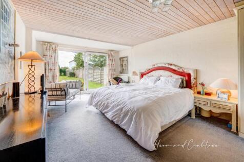 Wellfield Court, Marshfield, HernCrabtree (44).jpg