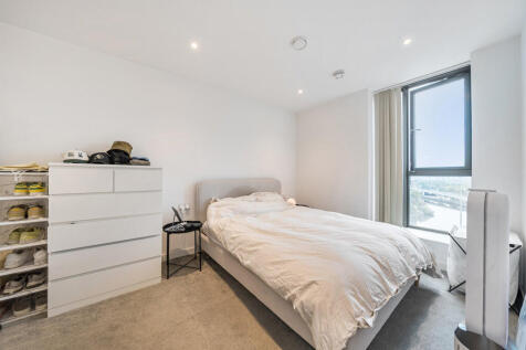 1365712-2-68f2557...