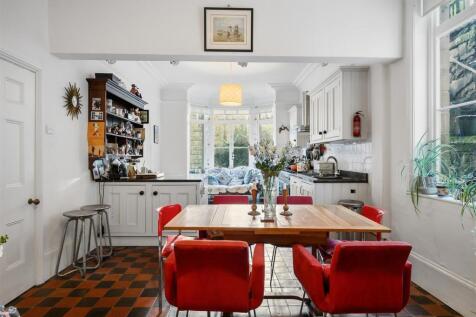 Dining area to kitchen windows.jpg
