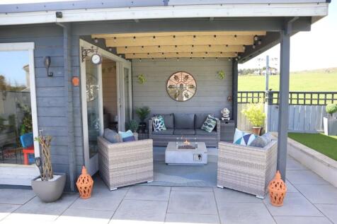 Summer House Seating