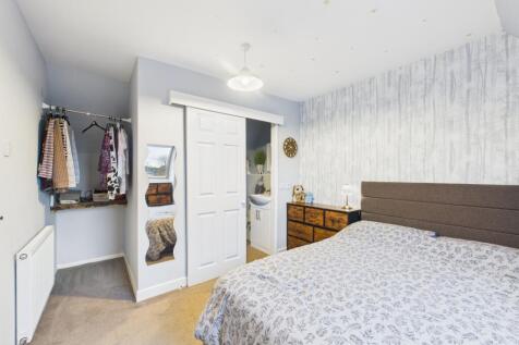 CAM03481G0-PR0122-STILL022