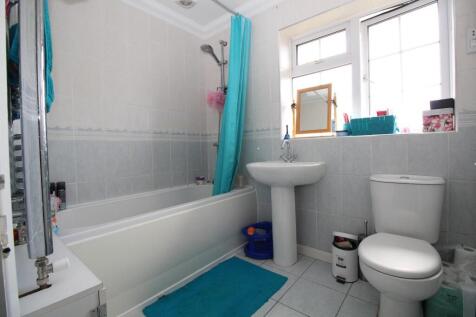 Tilgate, Crawley, West Sussex. RH10 5NL photo 5