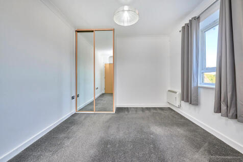 Cavell Drive, Bishops Stortford, Hertfordshire photo 4