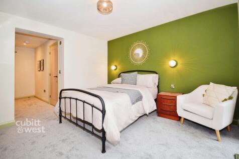 AVAILABLE WITH NO DEPOSIT Scafell Avenue Fareham PO14 photo 4