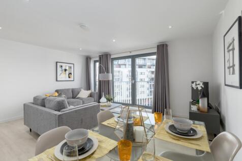 5 Dining Living Area