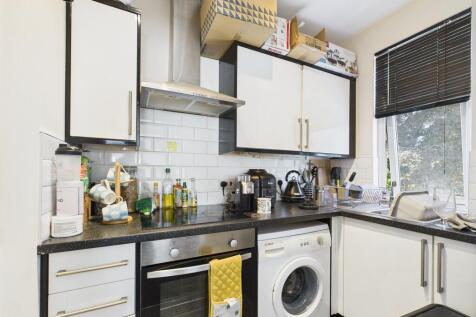 CAM03582G0-PR0122...