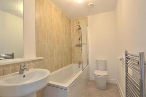 Bathroom.JPG