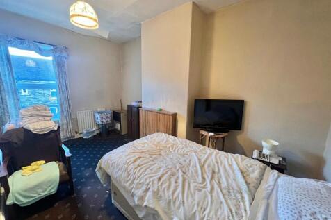 Bramleys Estate Agents - Burbeary Road - Lockwood 