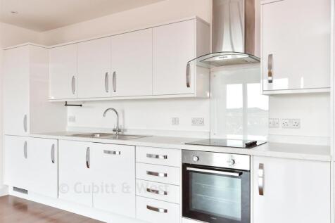 Kitchen/ Lounge