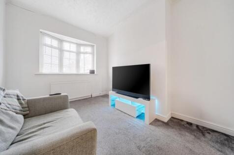 1405931-6-69831a68c7c4f