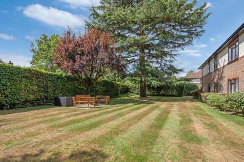 PETERSMEAD CLOSE