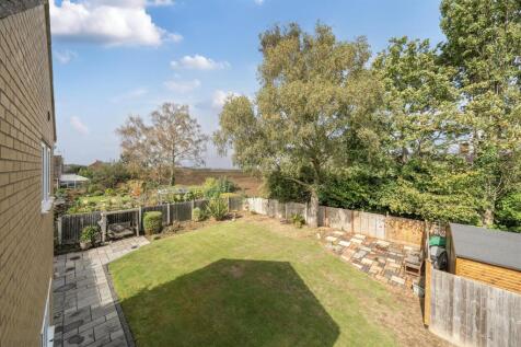 6 Bugbrooke Road, Gayton