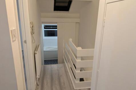 Woodchurch Road, Birkenhead, CH42 photo 3