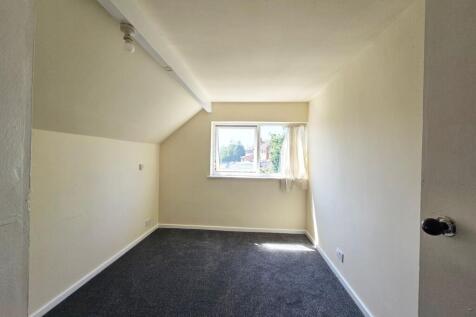 Loft bedroom/ Bedroom 4