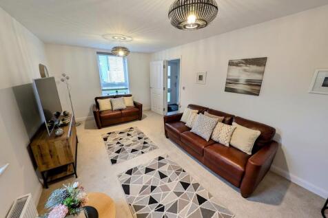 15 Crossman Way lounge 3.jpg