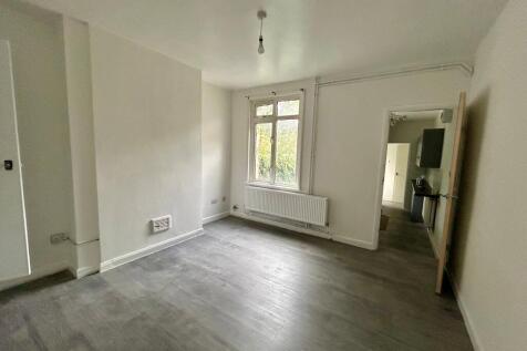 Ashby Road, LE67 3LA photo 3