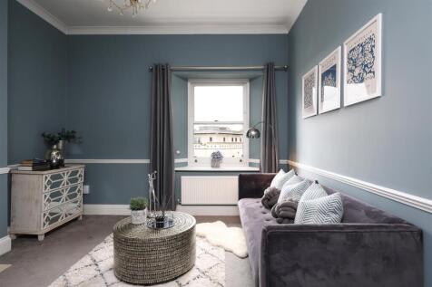 11 Pembroke Gate 3.JPG