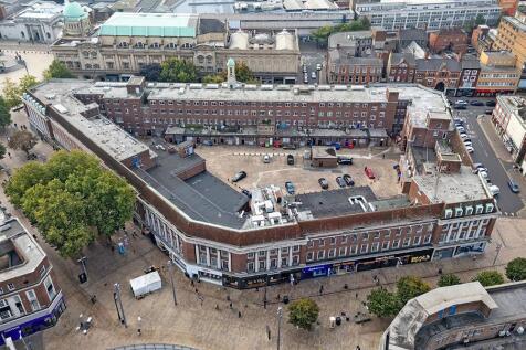 Retail Property (high street) to rent Image 3