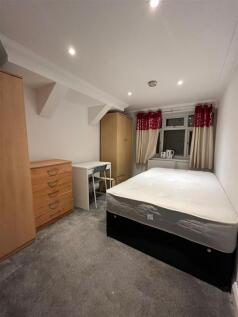 Bedroom 1.jpg