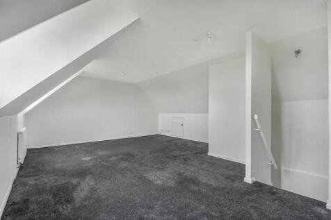 Brough, HU15 - property photo