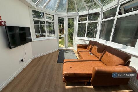 Tv &amp; Sofa