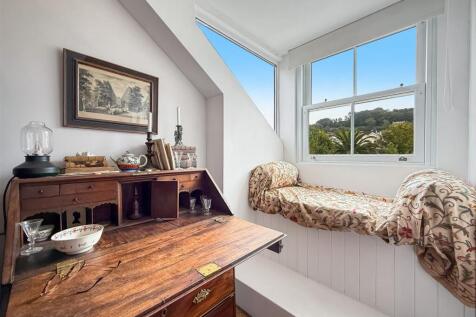 Loft Bedroom Window Seat.JPG